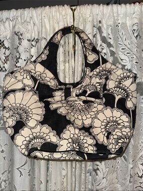 kate spade Black and Cream Floral Bow Shoulder Bag